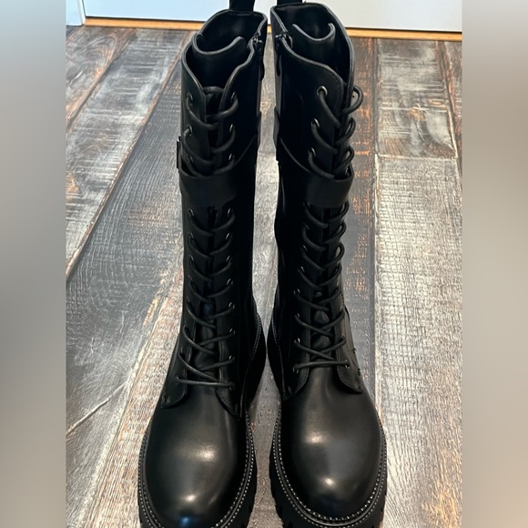 Steve Madden Barricade Boots - Picture 2 of 9